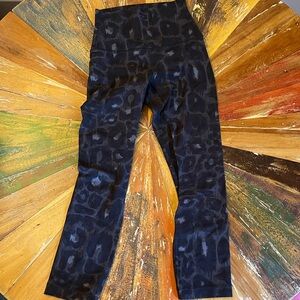 Lululemon 21” Align Leggings in black cheetah print. SIZE 2
